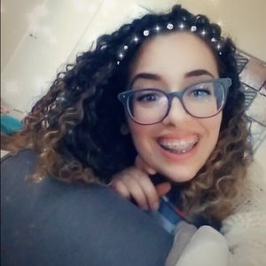 Meet your Posher, Batel